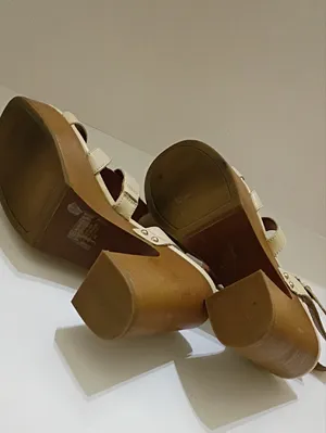 Lucky Brand Cream Platform Strappy Sandals thumbnail 5