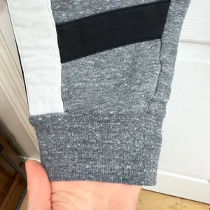 PINK Victoria's Secret gray pull‎ on fleece lined pocket jogger sweatpants large thumbnail 4