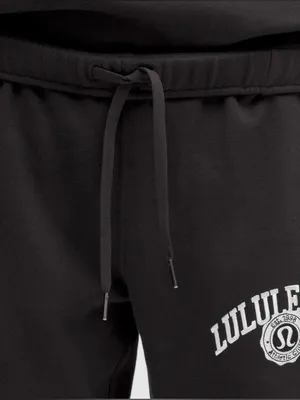 Lululemon NWT Scuba Mid Rise Oversized Graphic Joggers Black Size S thumbnail 5