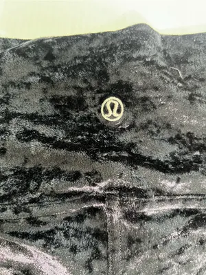 Lululemon Wunder Lounge High-Rise Tight crushed velvet thumbnail 10