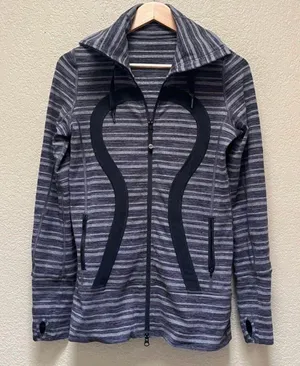 Lululemon Women’s Stride Zip Up Jacket Size 6 thumbnail 1