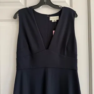 Sachin & Babi Loretta Gown Navy 6 NWT Stretch Crepe Plunge V-Neck Formal Evening thumbnail 6