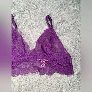 Victoria’s Secret Purple Lace Bralette large thumbnail 3