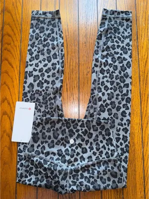 Lululemon Align No Line High Rise 25” True Leopard Black Multi Size 4 NWT thumbnail 1