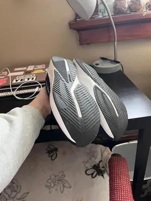 Adidas Tennis Shoes thumbnail 5