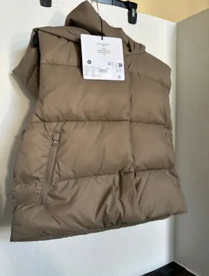 ALO YOGA Gold Rush Puffer Vest in Light Cocoa Beige Khaki Size S RARE thumbnail 2