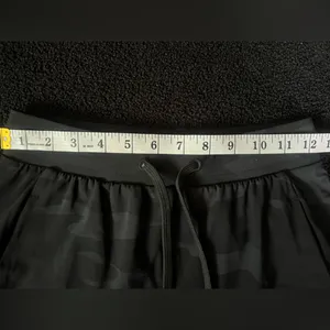 Sweaty Betty [Small Explorer Trouser in Black Tonal Camo‎. Size 2 thumbnail 10
