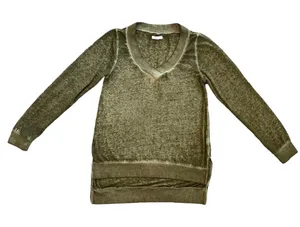 ⭐️Abound green vintage looking high low long sleeve vneck sweater size XS thumbnail 1