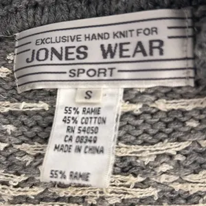 Vintage Fair Isle Snowflakes Sweater‎ Gray Small thumbnail 6