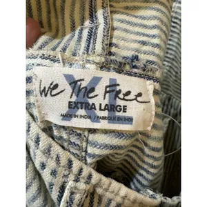 Free People Ziggy Denim Shortalls in a striped "Find Your Way Back" wash Size XL thumbnail 4