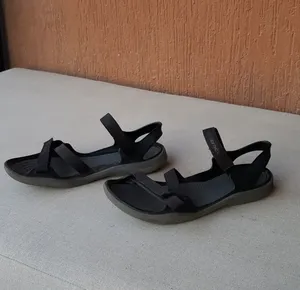 Crocs Sandals, Size 8 thumbnail 7