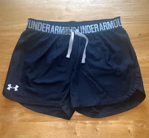 Girls' Under Armour Shorts thumbnail 1