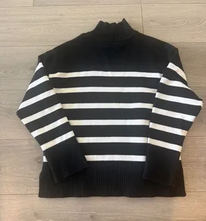 Zara sweater thumbnail 1