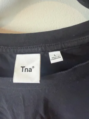 Aritzia cropped t shirt  thumbnail 2