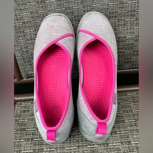 Comfy casual CROCS 🌺 thumbnail 7