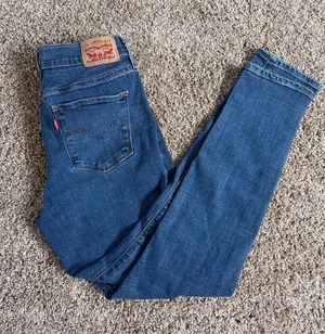 Levi's Women's Blue Skinny Jeans thumbnail 1