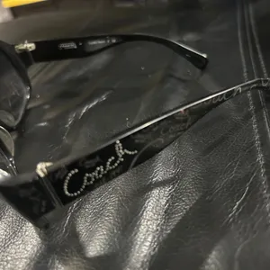 Coach Stylish Black Sunglasses thumbnail 12