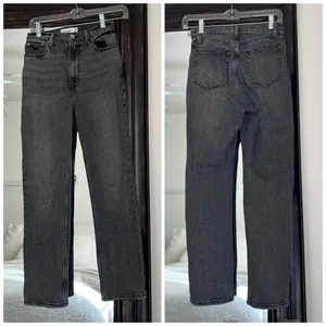 Abercrombie & Fitch The Ankle Straight Ultra High Rise Black Jeans thumbnail 2