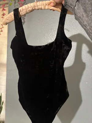 Good American Black Velvet Square-Neck Women's Bodysuit thumbnail 2