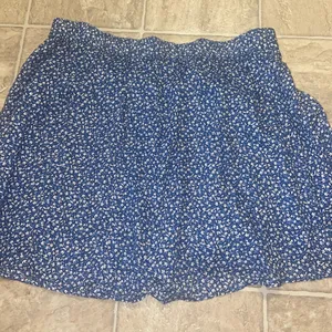 Old Navy Blue/White Design Skirt thumbnail 5