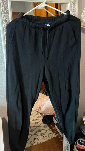 Old Navy Sweatpants  thumbnail 1