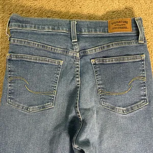 Signature by Levi Strauss Heritage High Rise Straight Distressed Jeans 6/W28 thumbnail 10