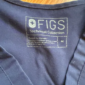 FIGS Catarina One-Pocket Scrub Top Size Medium thumbnail 8