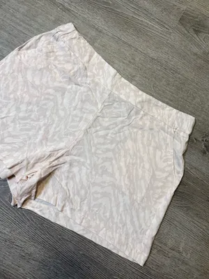 •NINE WEST• MID RISE SHORTS thumbnail 2