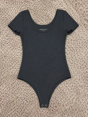 American Eagle Ribbed Short‎ Sleeve Scoop Neck Bodysuit Charcoal Small thumbnail 1