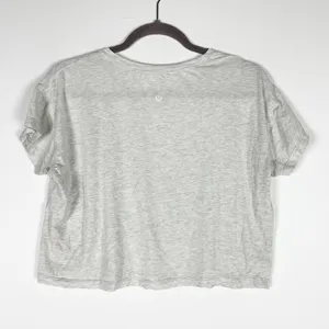 Lululemon Women's Cotton Stretch Crew Neck Short Sleeve Boxy Cropped Tee Shirt thumbnail 2