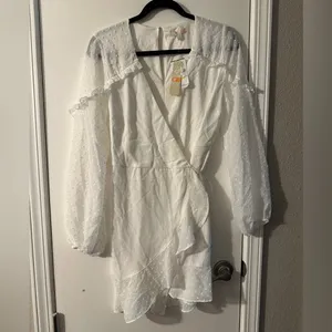 NWT Gianni Bini White Swiss Dot Wrap Dress Medium Romantic Cottagecore Mini thumbnail 3