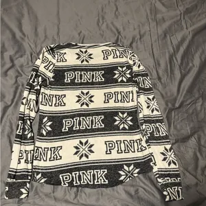 Victoria's Secret Black and White Long Sleeve Pajama Top thumbnail 2