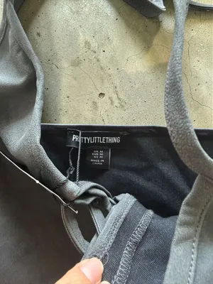PrettyLittleThing‎ Charcoal Grey Faux Suede Lace Up Halterneck Crop Top - M thumbnail 3