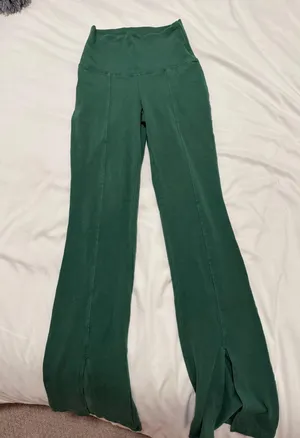 Aritzia TNA Yoga Pants  thumbnail 1