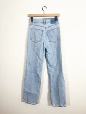 Abercrombie and Fitch 90s Relaxed Jeans Light Wash High Rise thumbnail 3