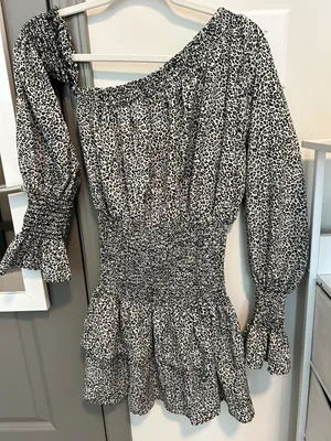 Dress thumbnail 4