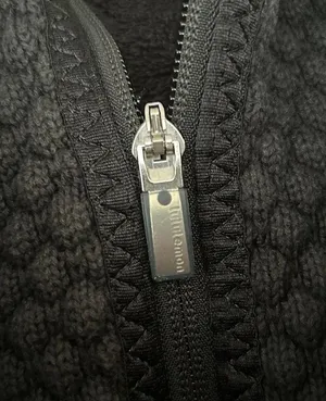 Lululemon Black Miracle Jacket Sz 6 thumbnail 5