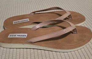 Steve Madden‎ Tan and Pink Flip Flops thumbnail 1