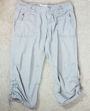 Gap capris thumbnail 1