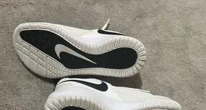 Women’s Nike Volleyball Shoes thumbnail 1