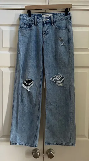 Hollister Low Rise Baggy Wide Leg Jeans Women 2R Light Wash Distressed Y2K Style thumbnail 1