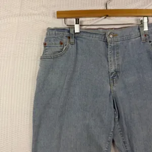 VTG 2006 Levi's 550 Women's 14M Relaxed Fit Jeans Stretch Denim Medium Wash Y2K thumbnail 2