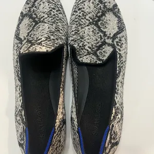 Rothy’s Python Snake Print Almond Toe Black Gray White Pattern Loafer Flats 10.5 thumbnail 8