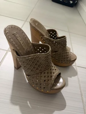 Prada vintage taupe/brown heals  thumbnail 2
