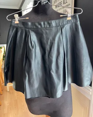 Clearance 50% off Forever 21 Faux Leather Skater Skirt, Size Jrs Med thumbnail 1