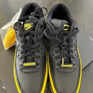 New Undefeated Air Max 90 Black Optic Yellow thumbnail 6