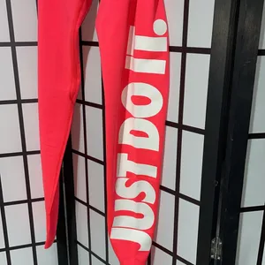 Nike Pro Dri-Fit Neon Pink/White “JUST DO IT” leggings thumbnail 7