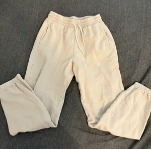 Old Navy SoComfy Extra High-Waisted Sweatpants Wish Bone thumbnail 1