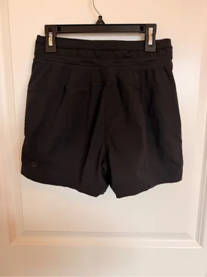 Lululemon Dance Studio High-Rise Short 3.5" Size 2 thumbnail 4