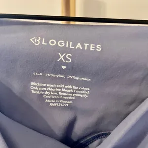 BLOGILATES Women's High Waist V Waistband Leggings With Pockets Blue XS‎ thumbnail 2